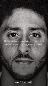 campagne nike believe in something just do it portrait noir et blanc référence brand content engagé pour notre studio